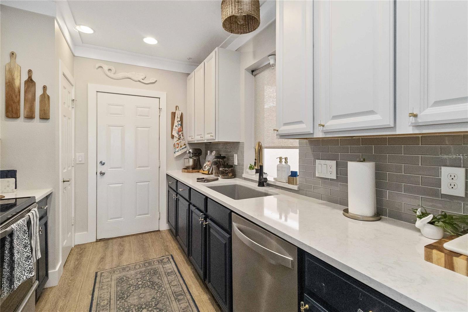 7242 Hamilton Road, FL