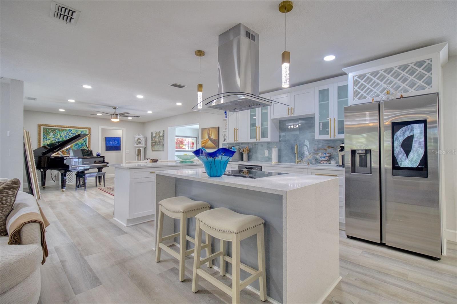1871 Del Robles Terrace, FL