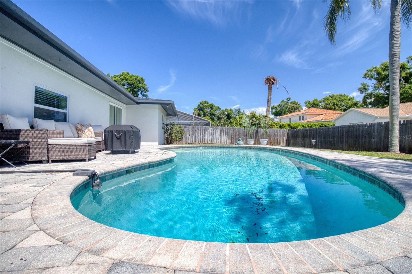 1871 Del Robles Terrace, FL