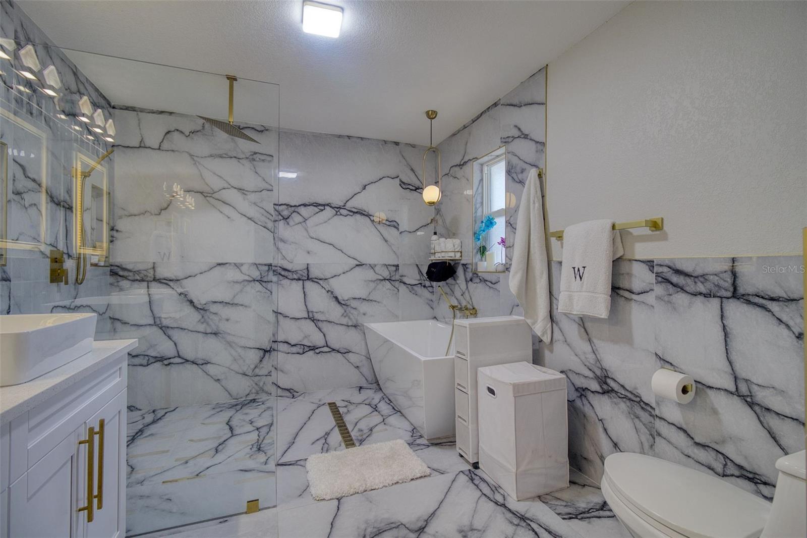 1871 Del Robles Terrace, FL