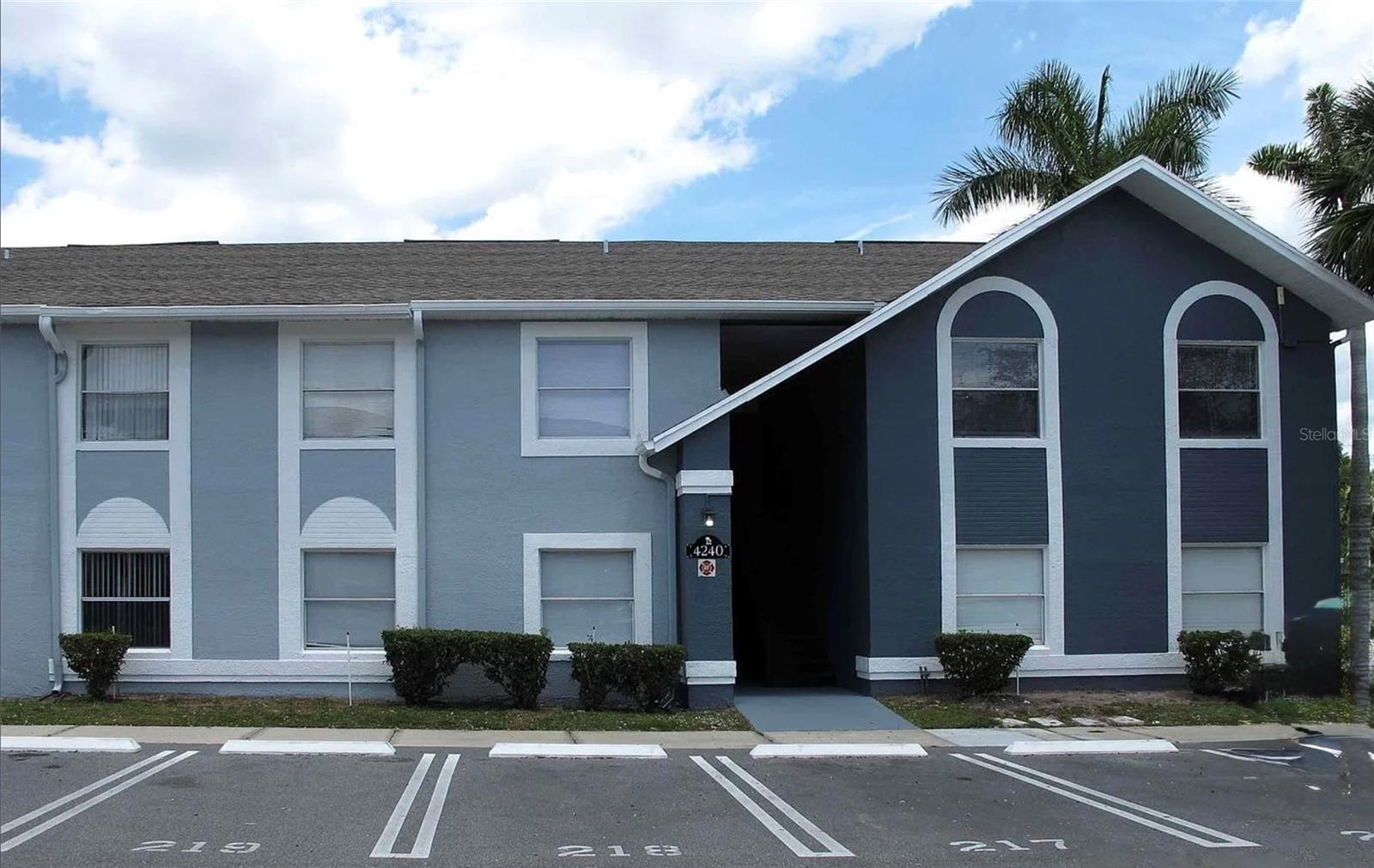 4240 Pershing Pointe Place, FL