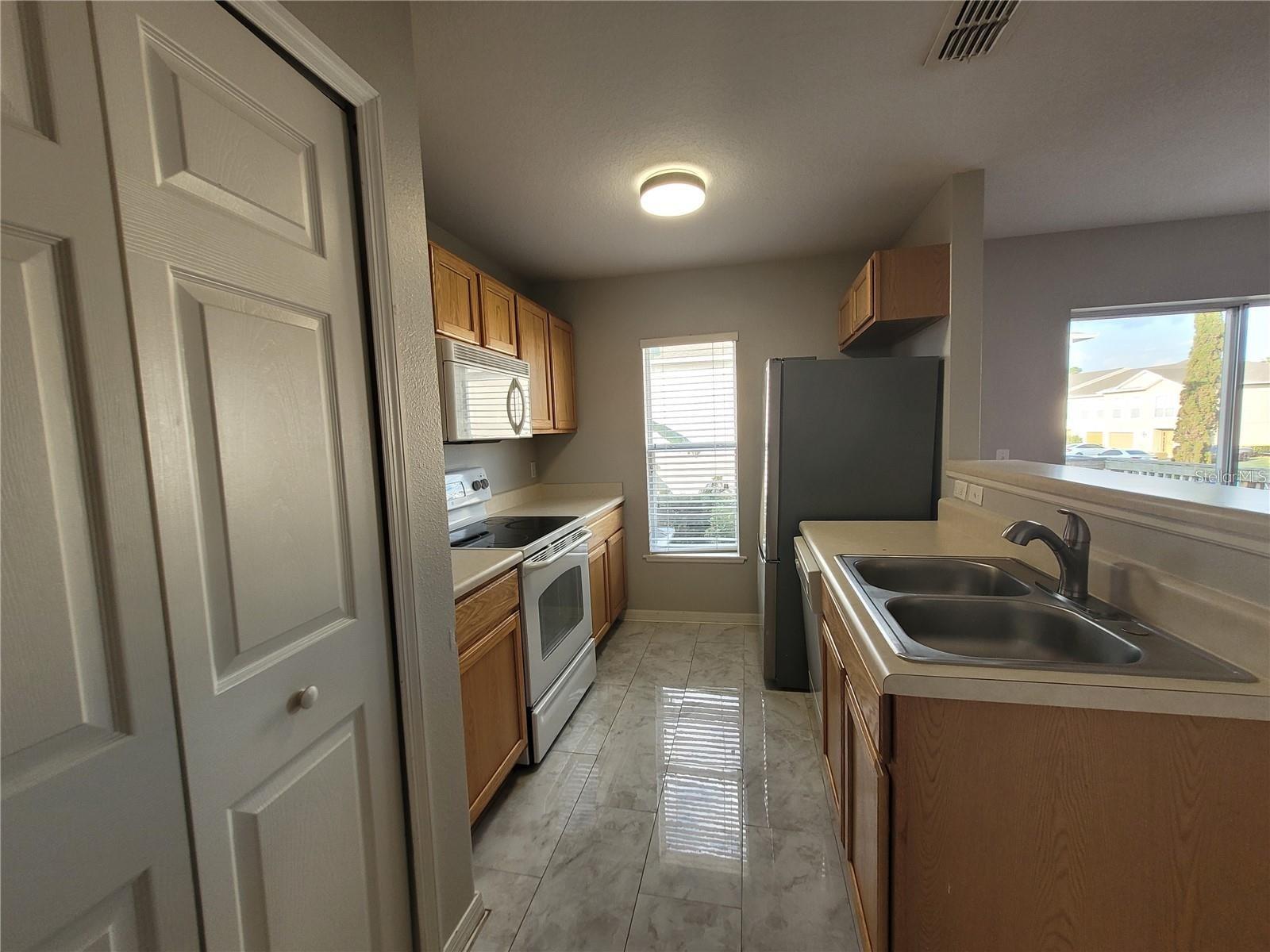3805 Exeter Lane, FL