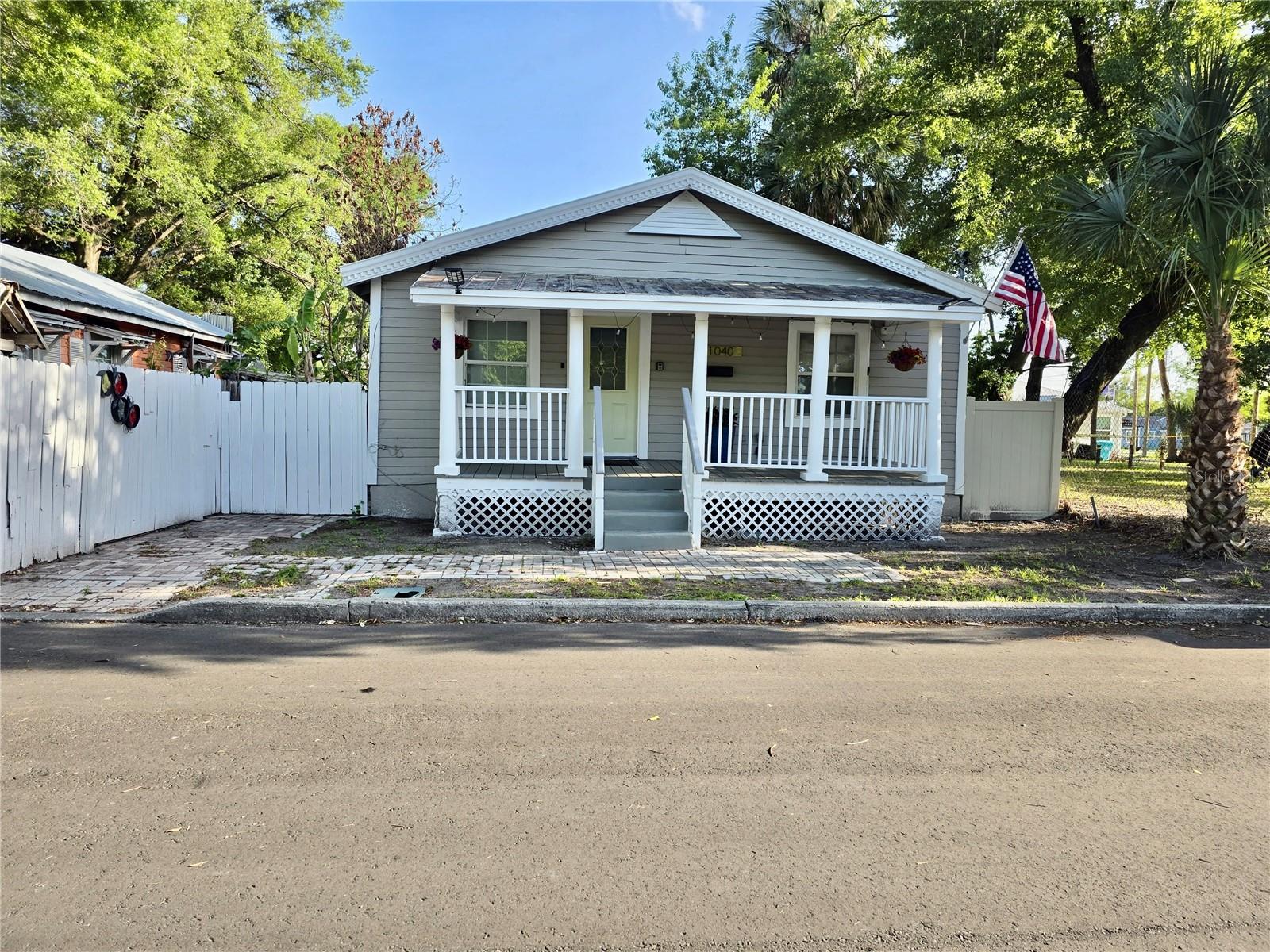 1040 Randall Street, FL