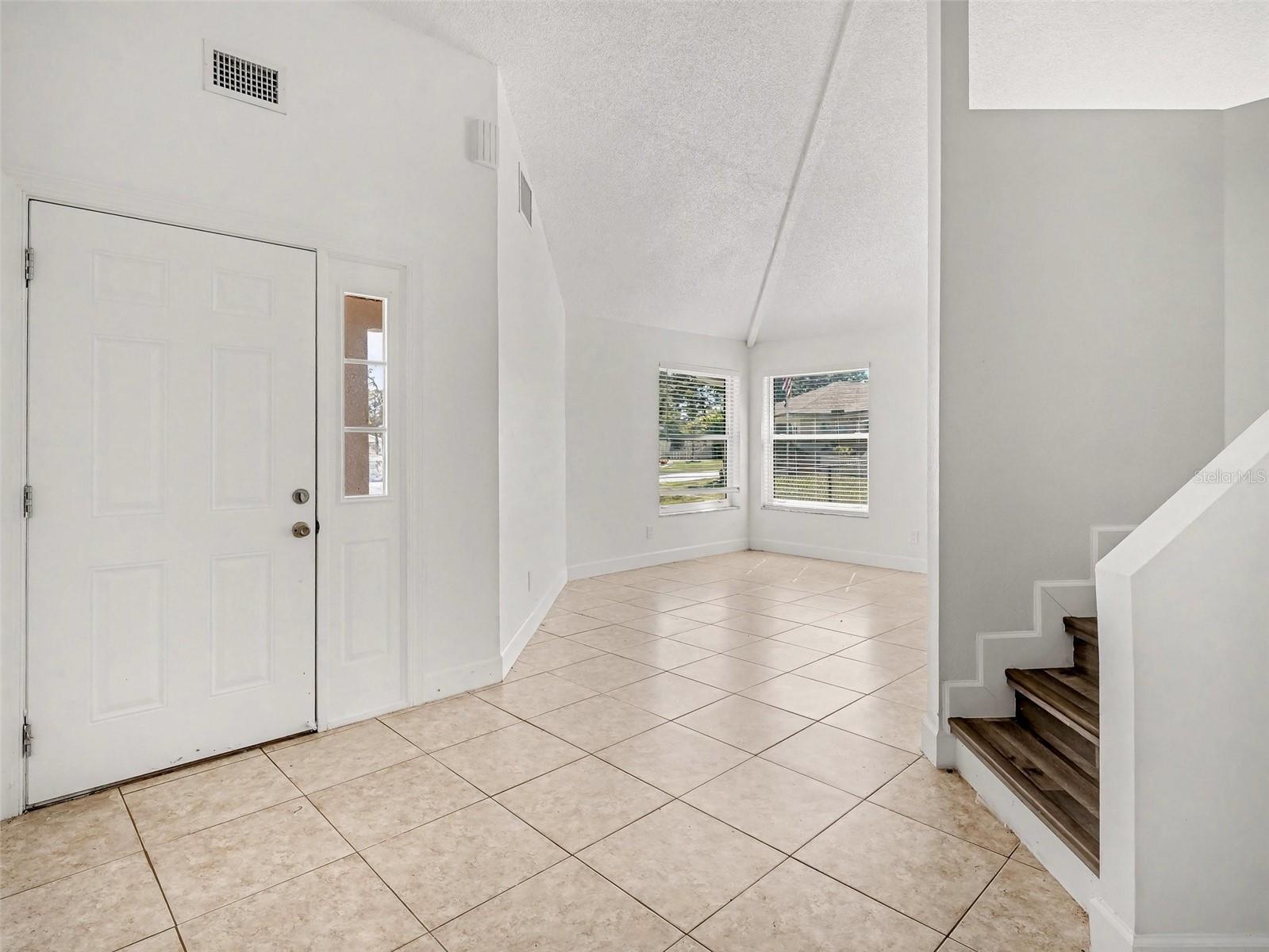 822 Diane Circle, FL