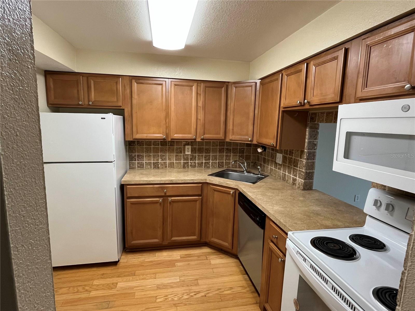 2760 Coconut Bay Ln Lane, FL