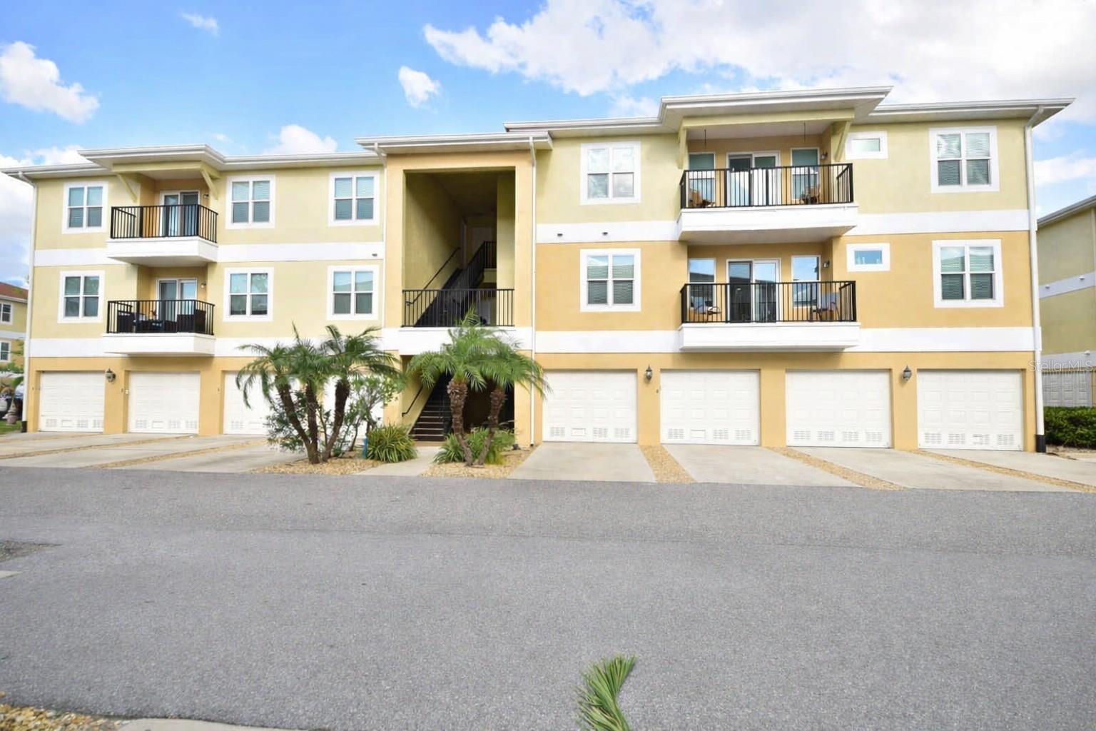 6420 Banyan Boulevard, FL