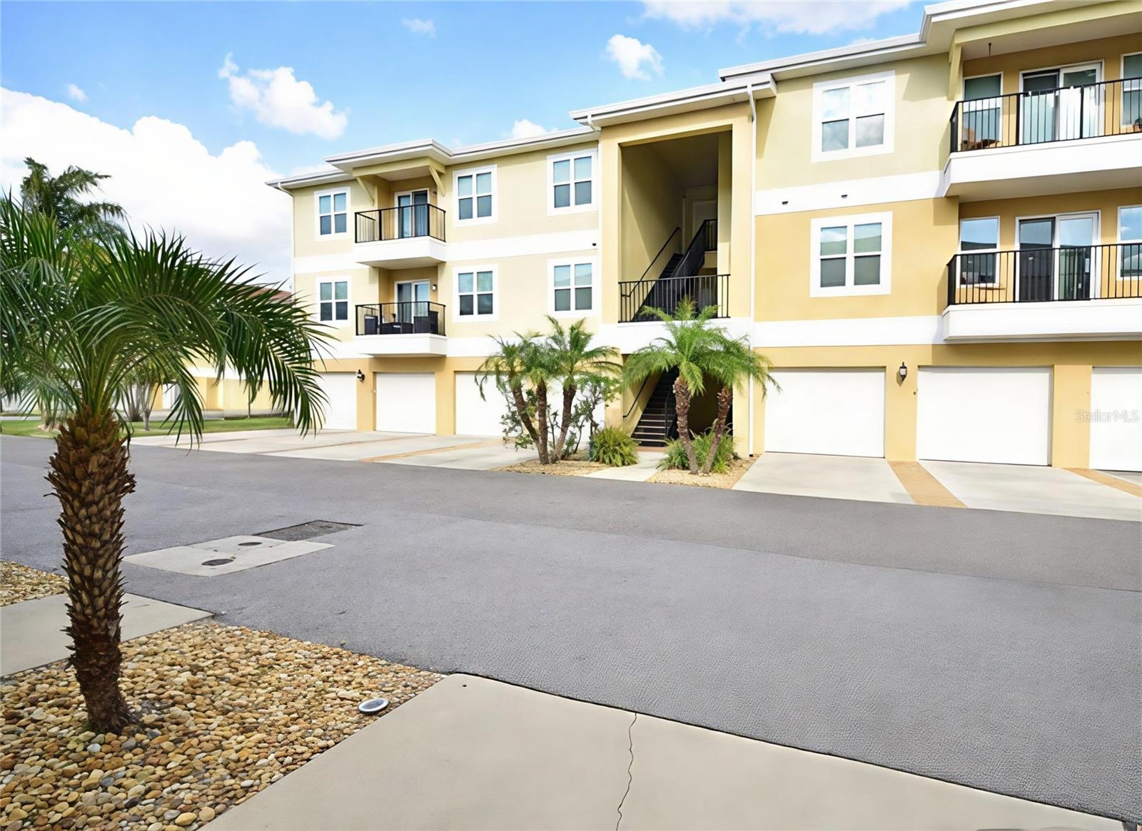 6420 Banyan Boulevard, FL