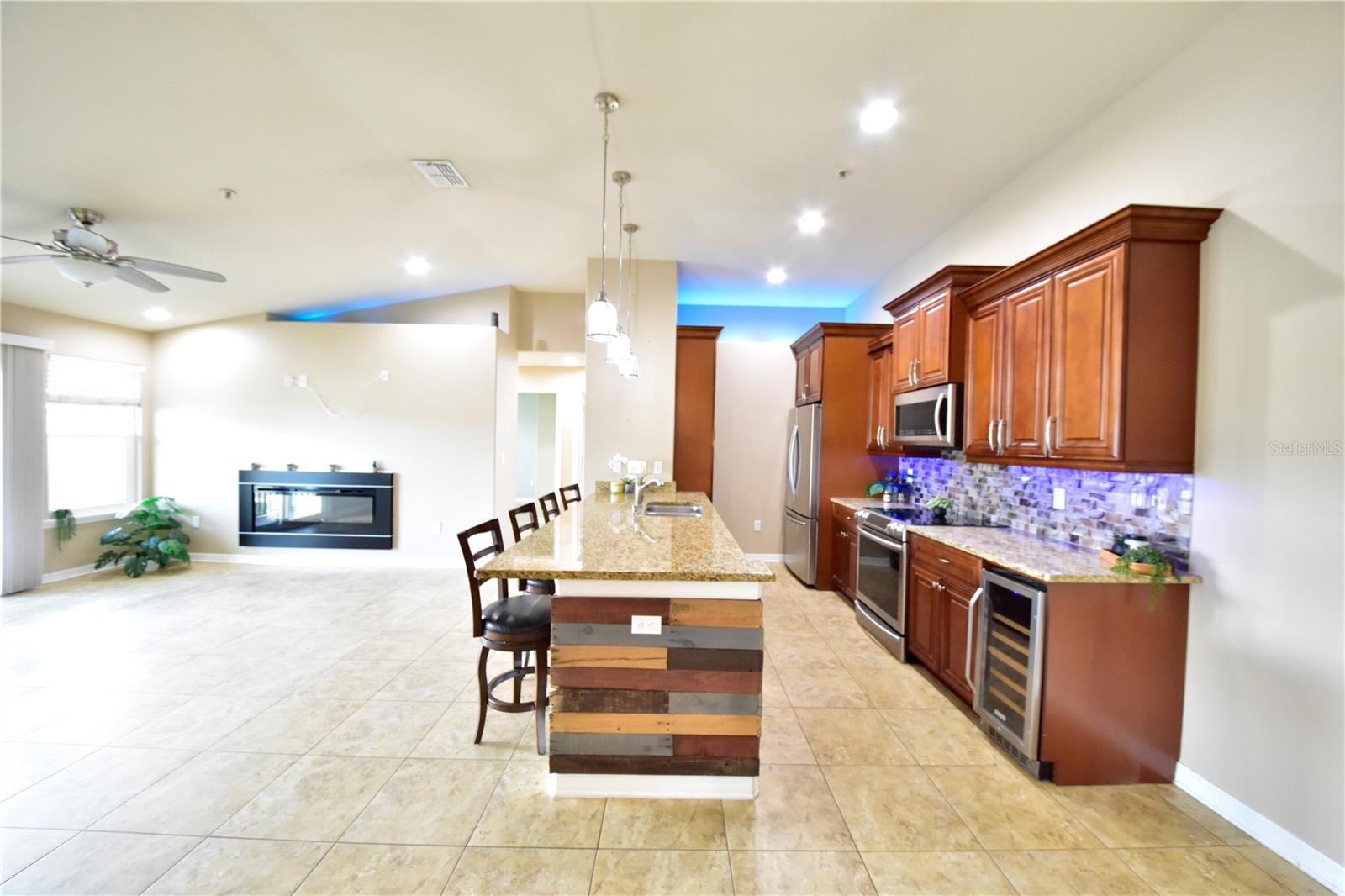 6420 Banyan Boulevard, FL