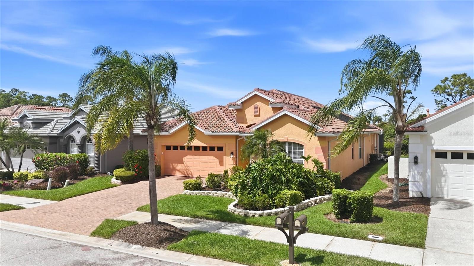 4811 Blue Heron Circle, FL