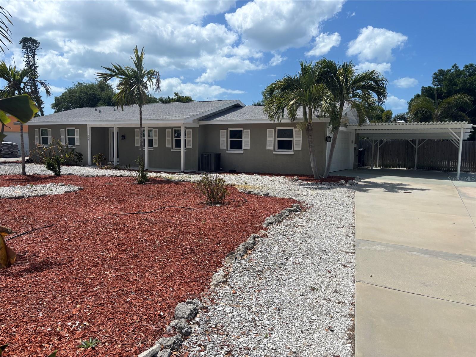 1008 Estremadura Drive, FL