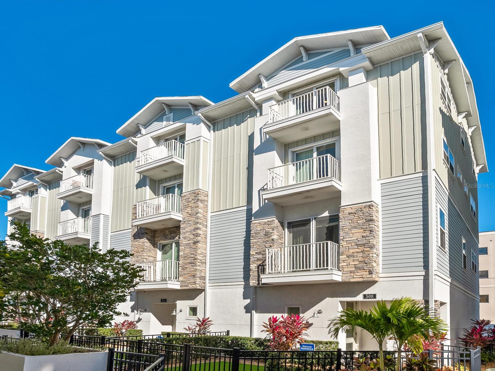 508 Laurel Park Drive, FL