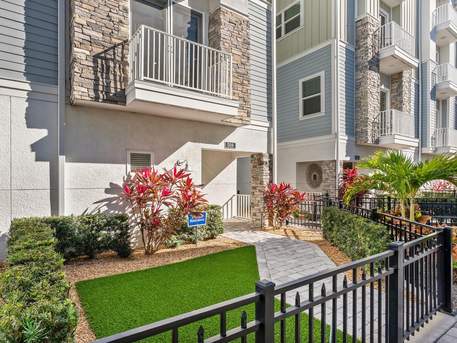 508 Laurel Park Drive, FL