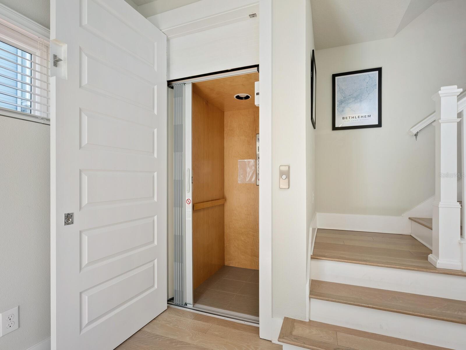 508 Laurel Park Drive, FL