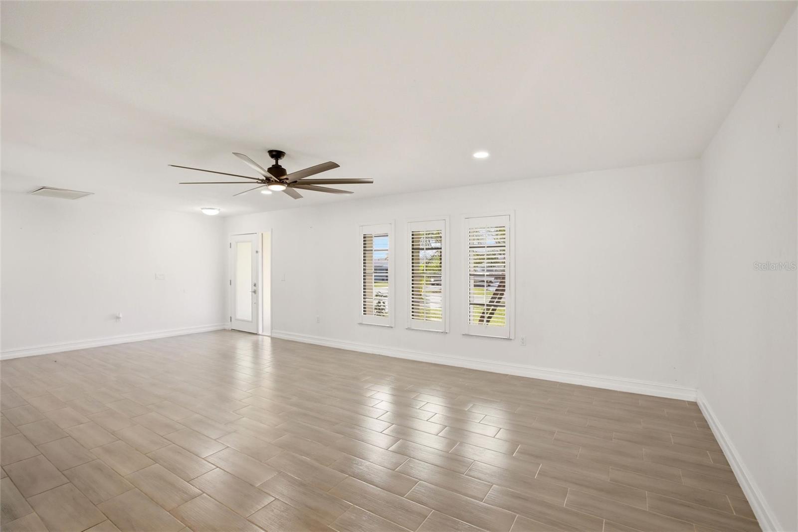 176 Waterway Drive, FL