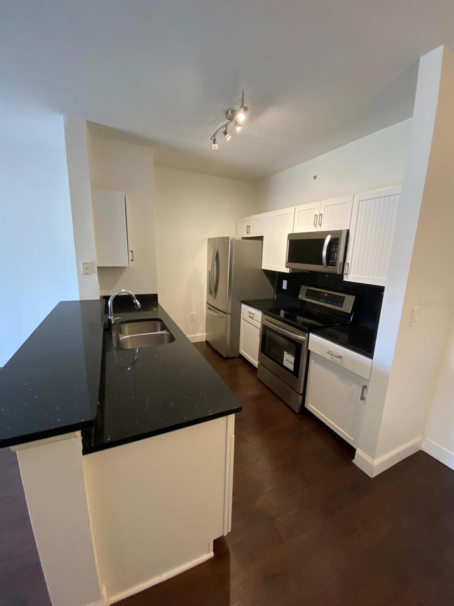 5475 Vineland Road, FL