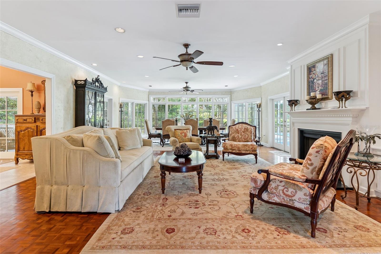 2300 Scenic Highway, FL
