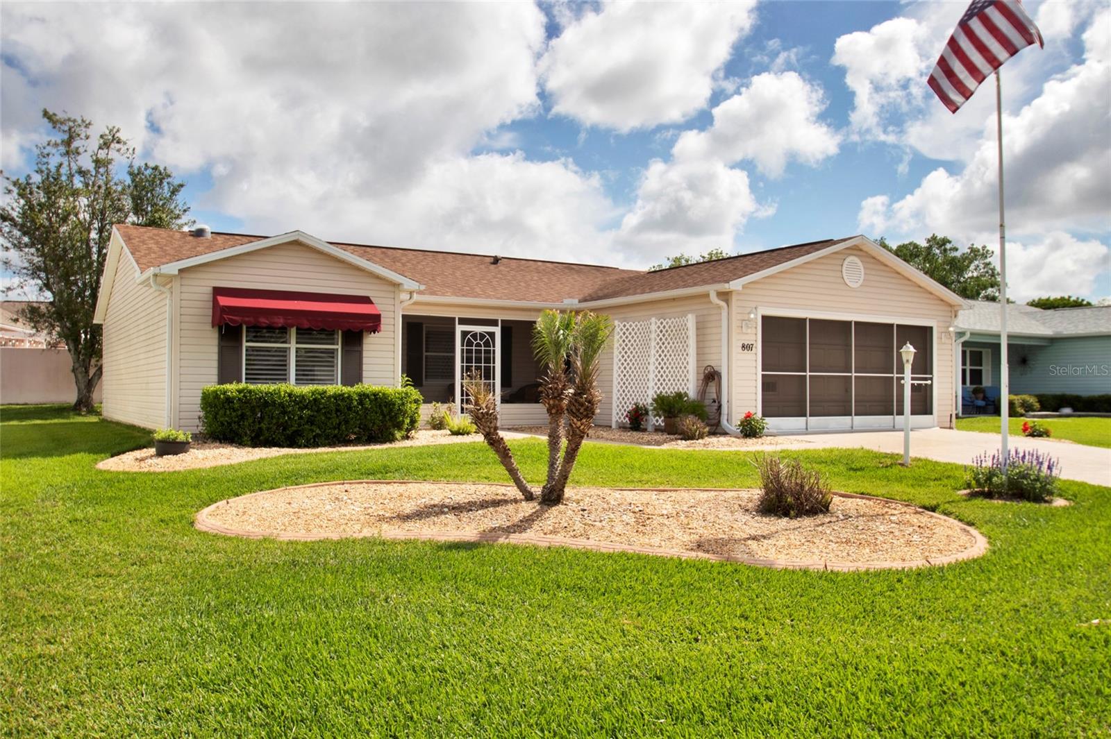 807 Camino Del Rey Drive, FL