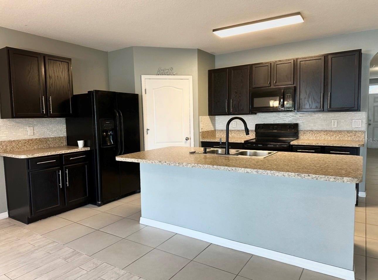 1519 Diamond Loop Drive, FL