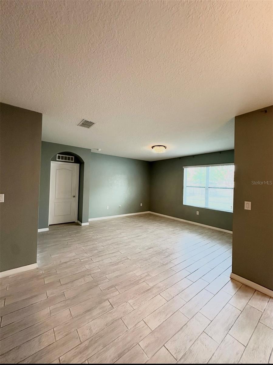 1519 Diamond Loop Drive, FL