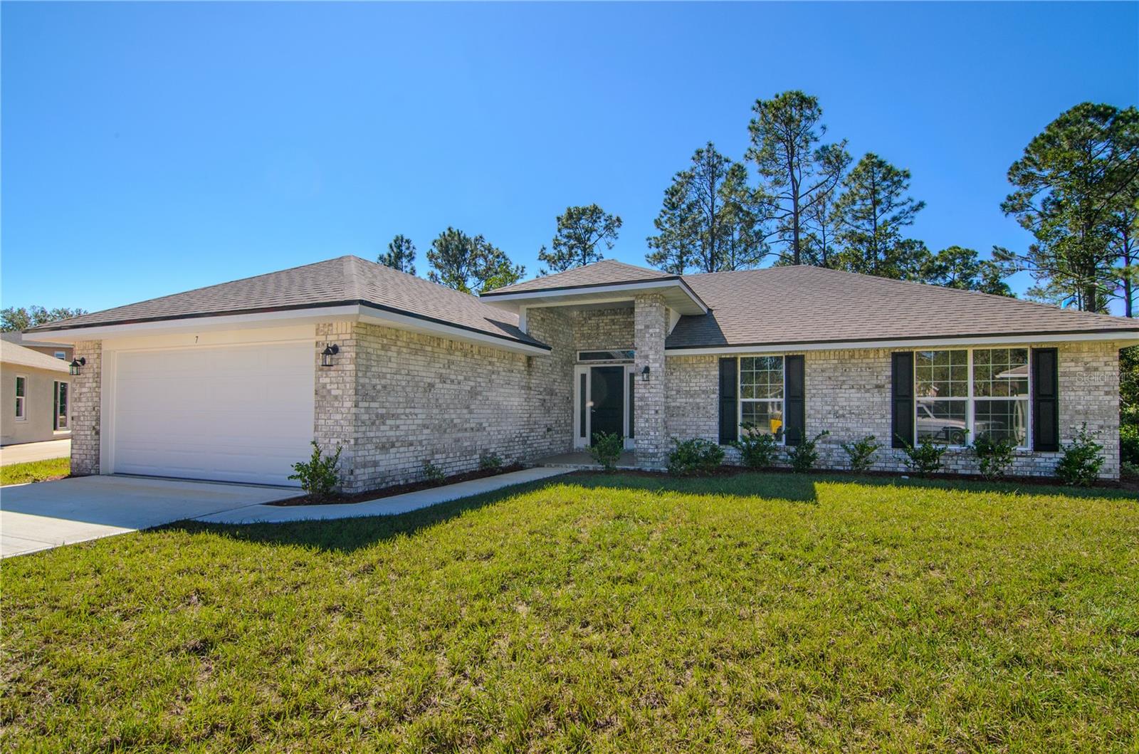 67 Riverina Drive, FL