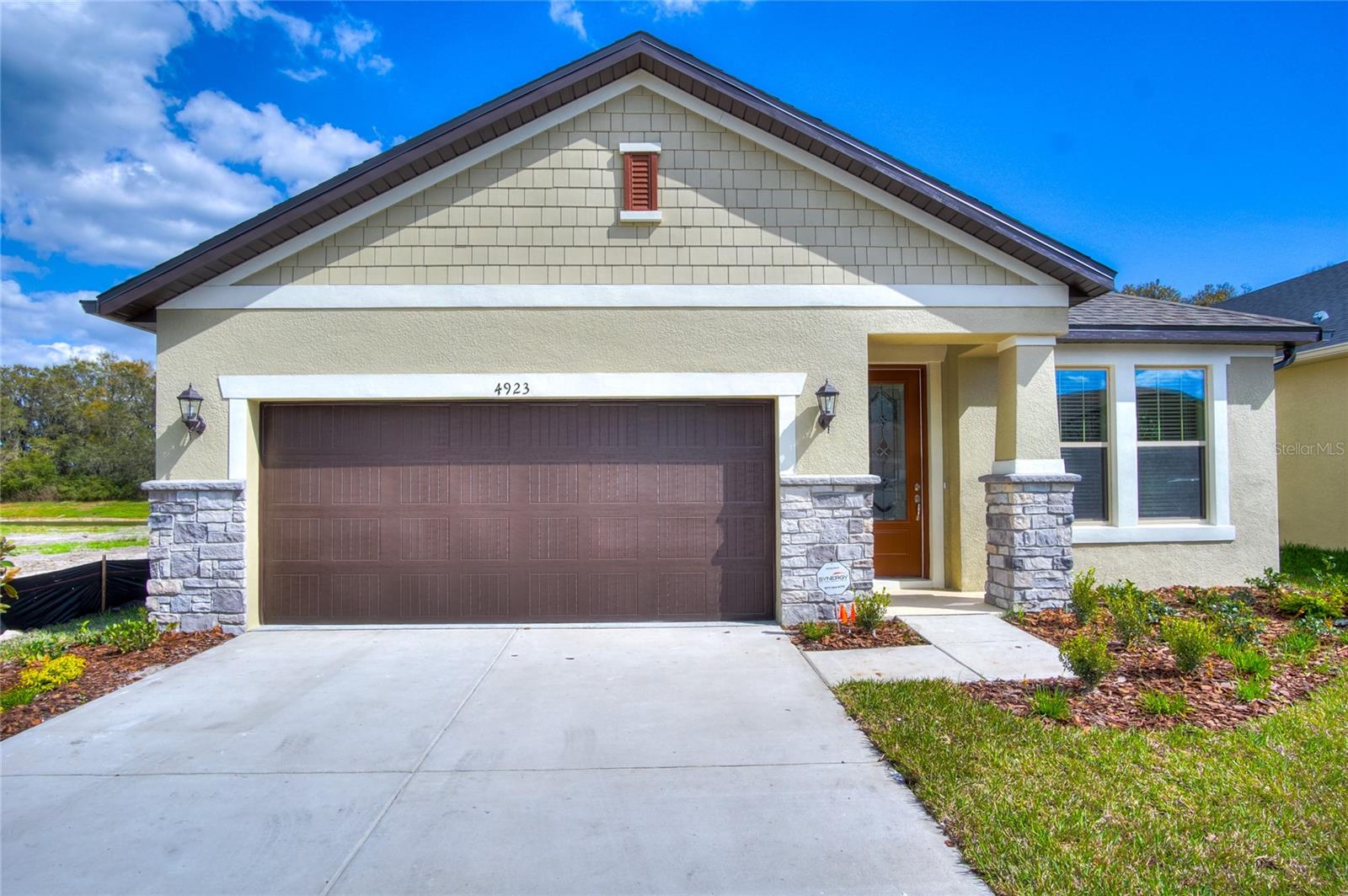 4923 Rolling Green Drive, FL