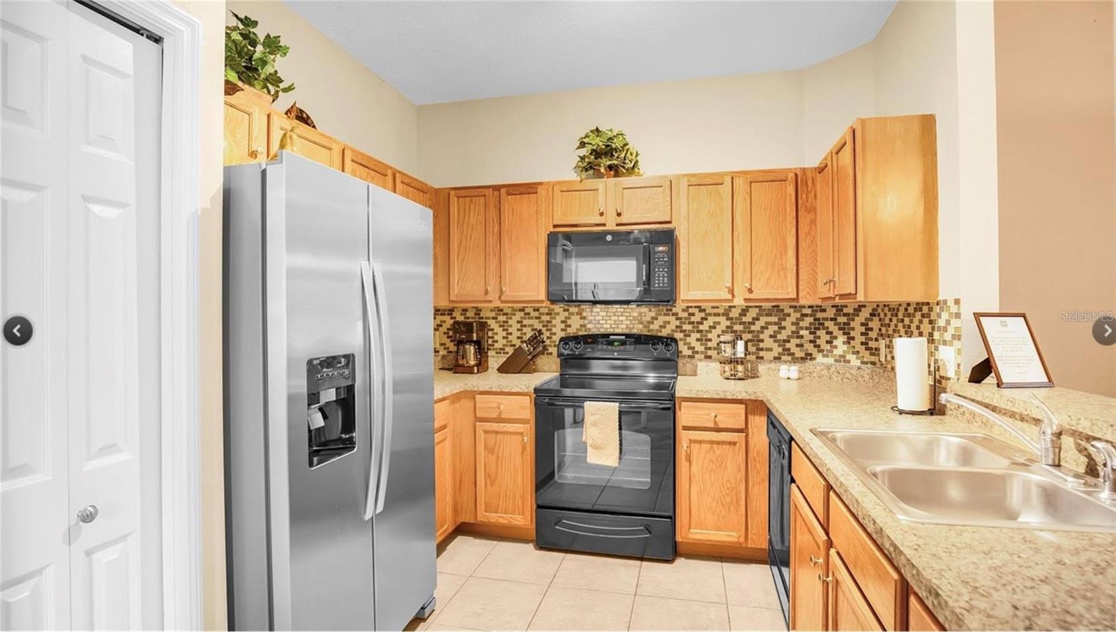 2711 Oakwater Drive, FL