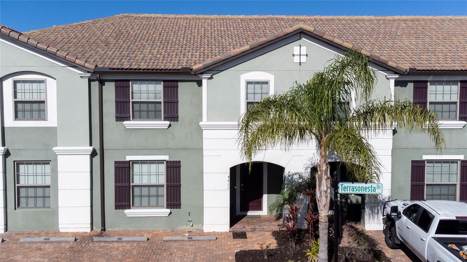 4611 Terrasonesta Drive, FL