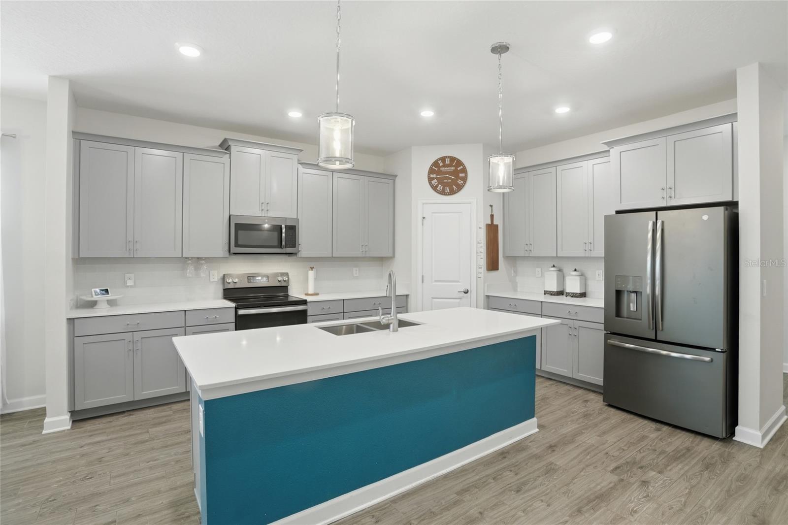 2154 Camden Loop, FL