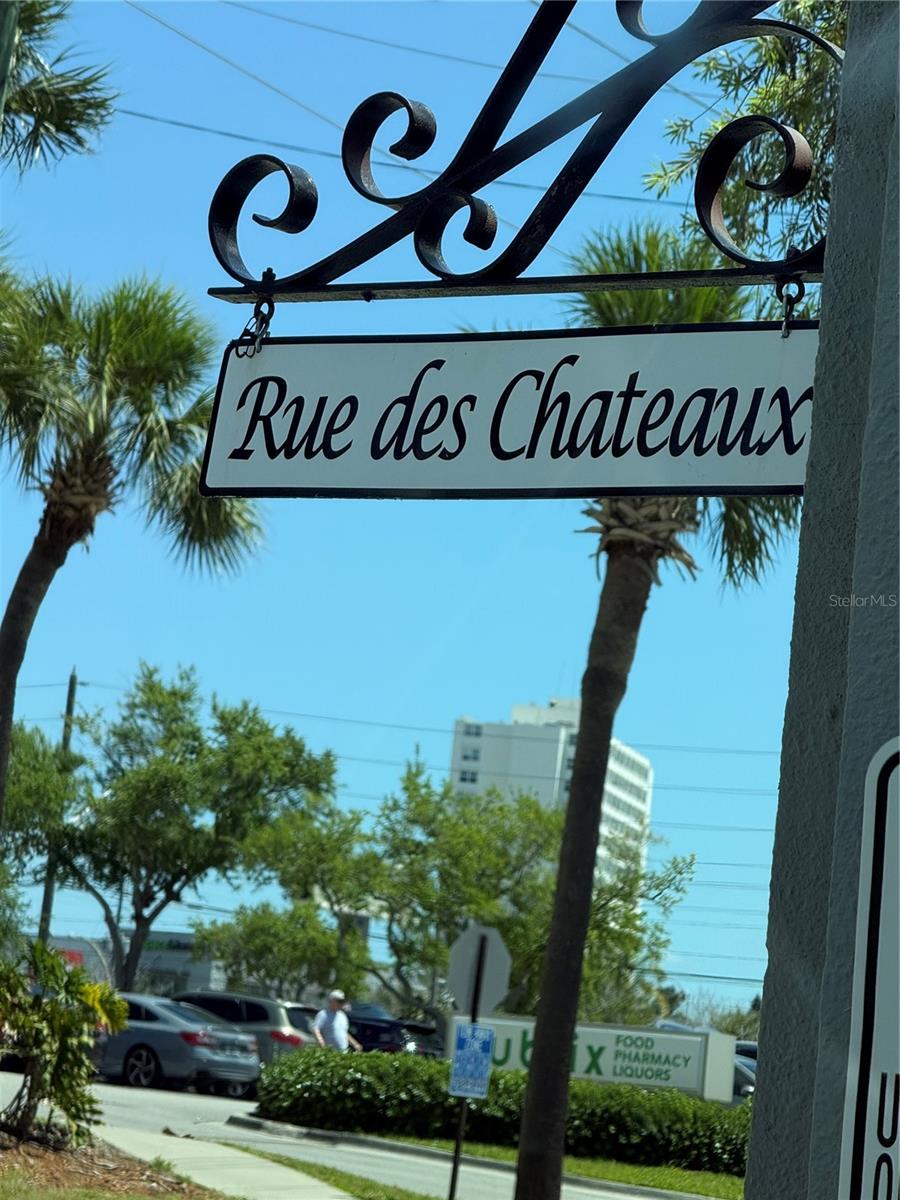 6919 Place De La Paix, FL