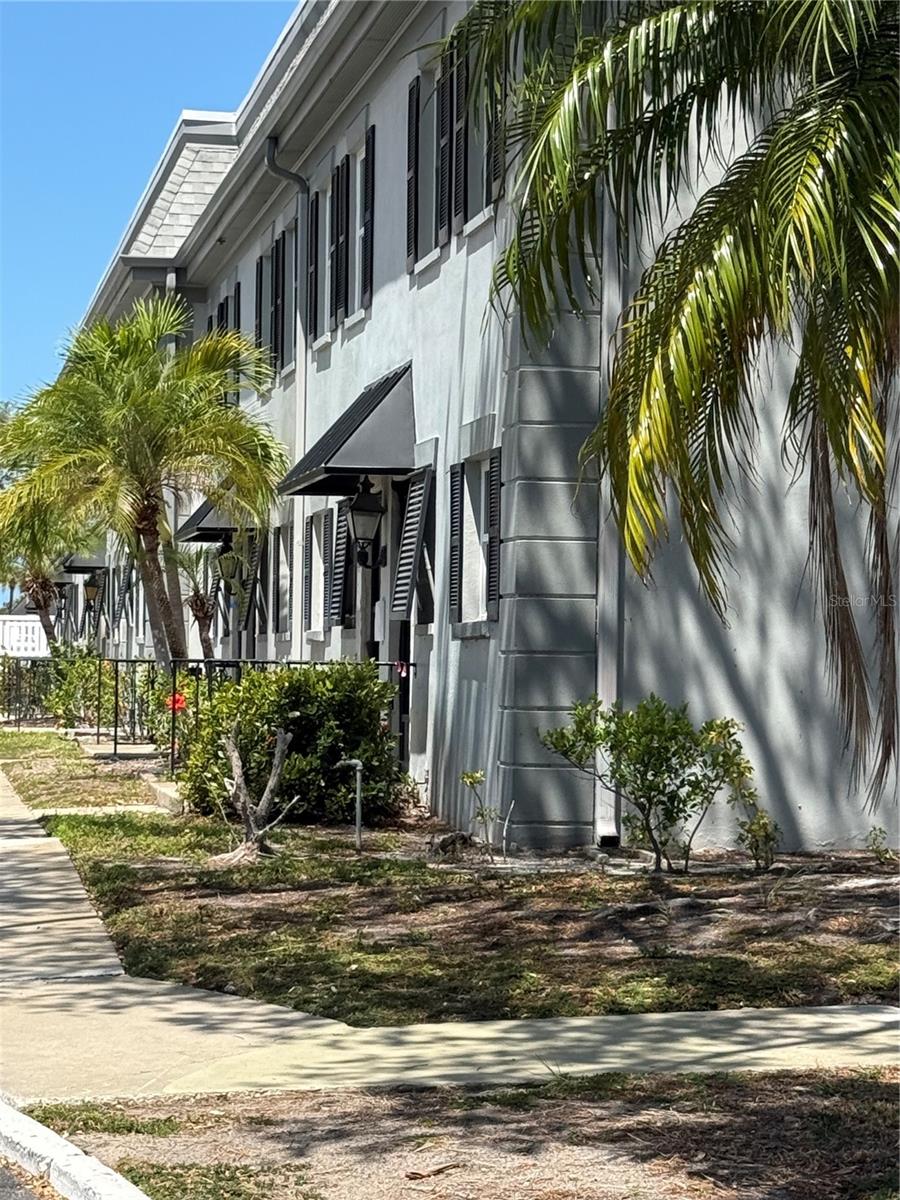 6919 Place De La Paix, FL