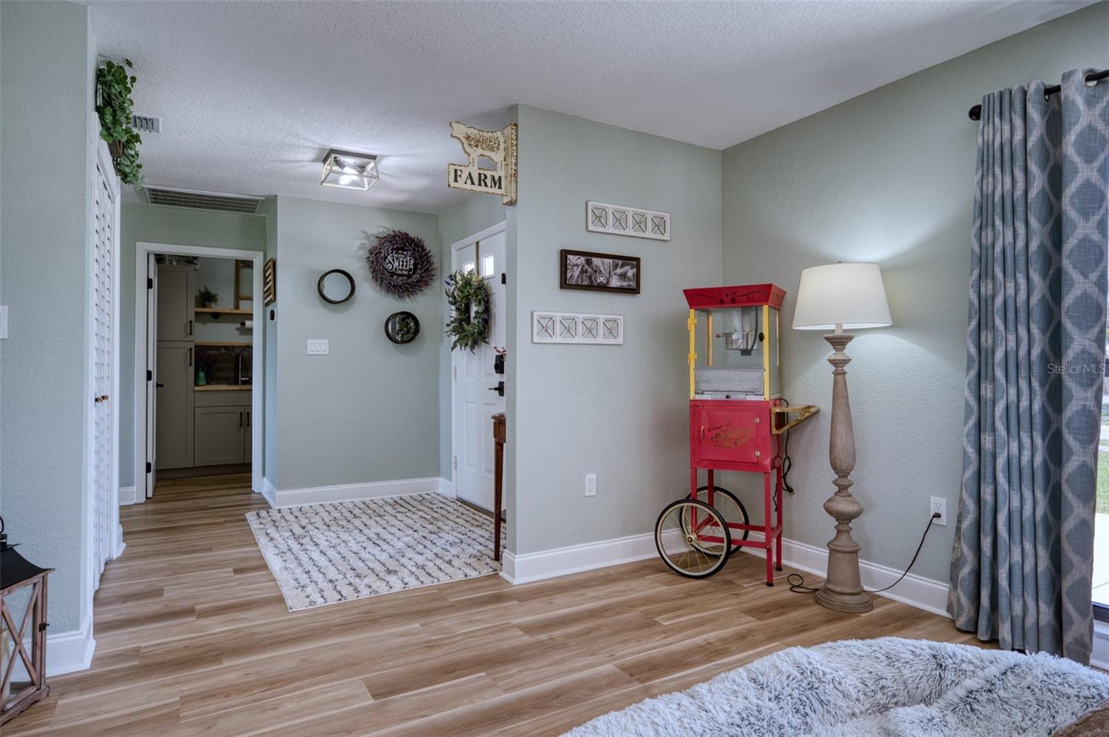 727 Monaco Drive, FL