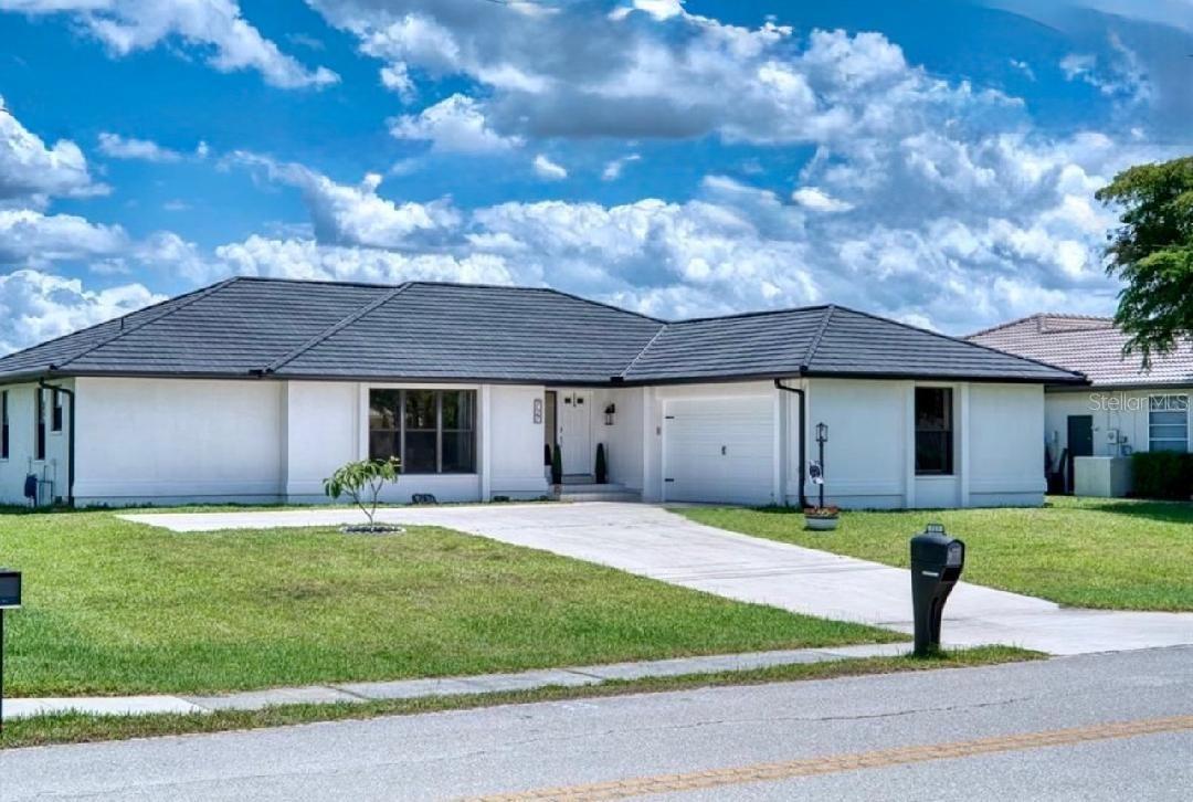 727 Monaco Drive, FL