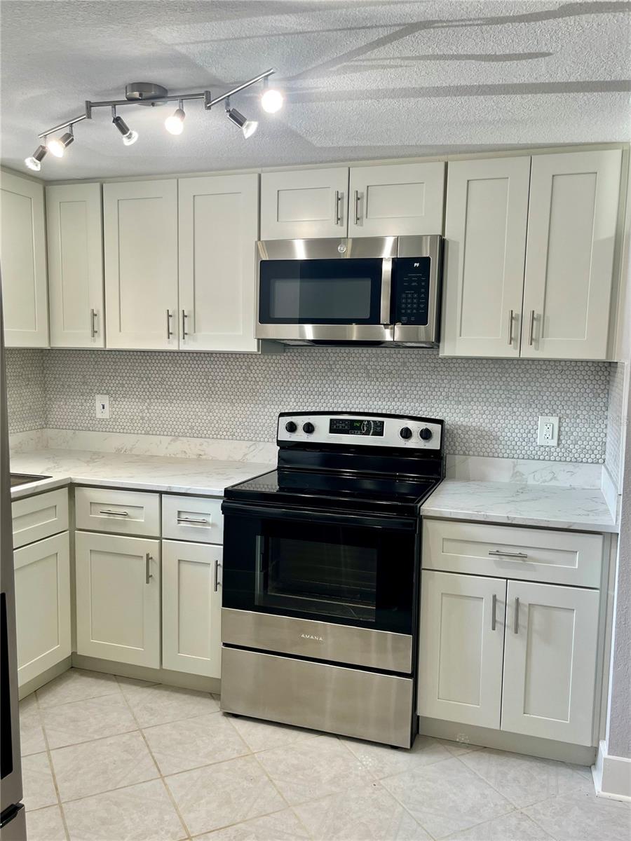4550 Overlook Drive, FL