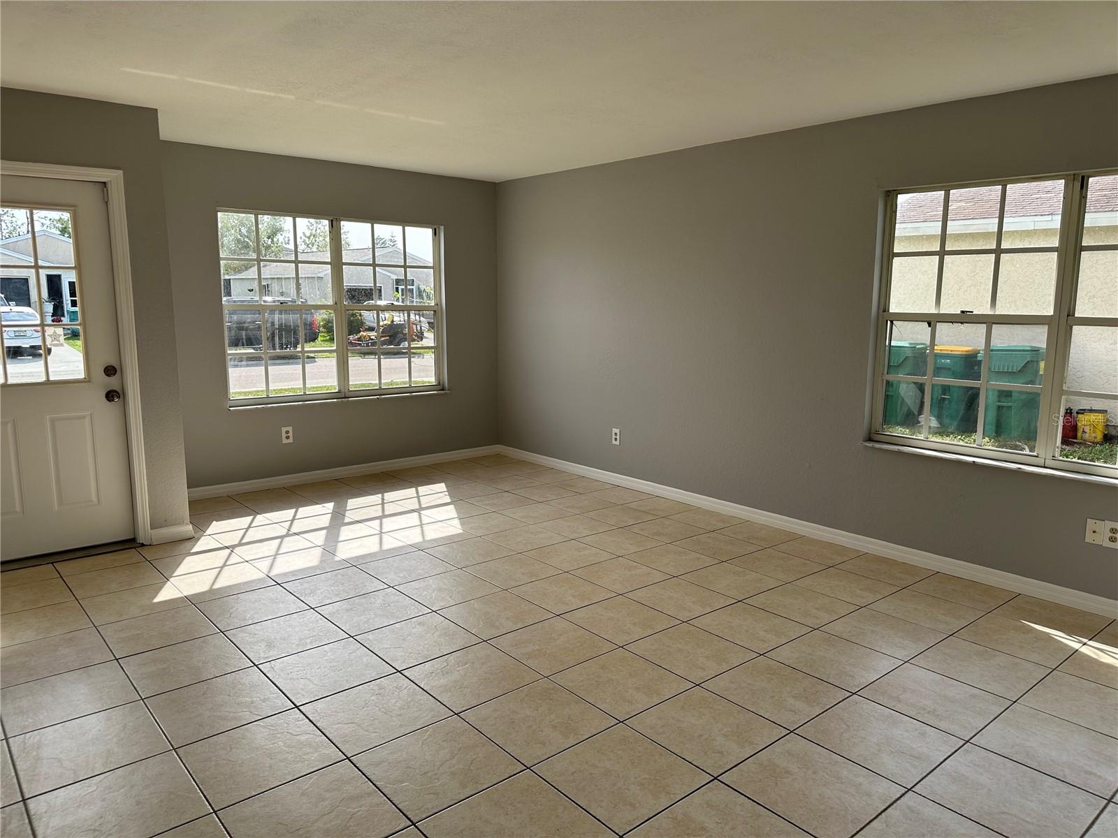425 Ricold Terrace, FL