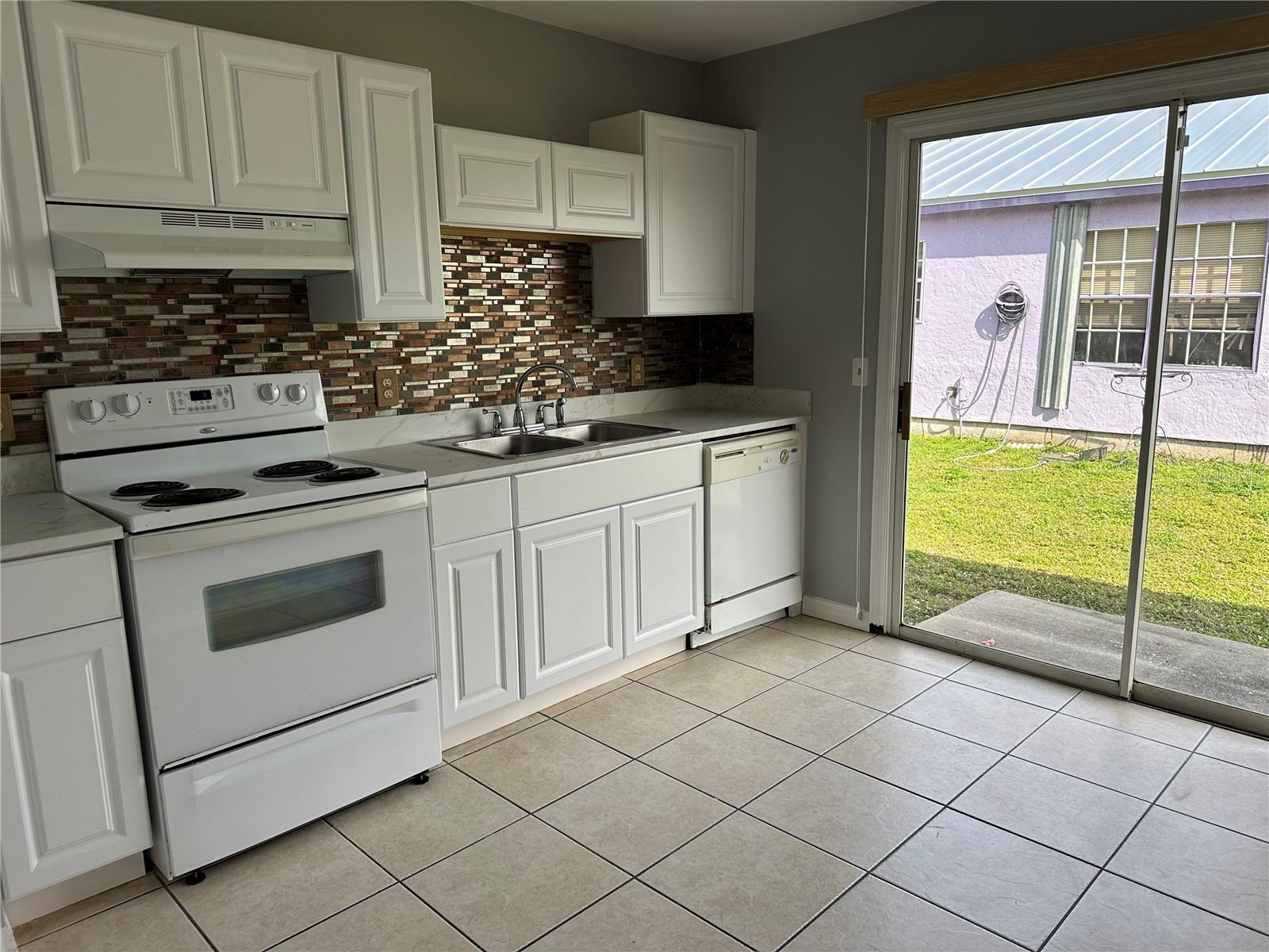 425 Ricold Terrace, FL