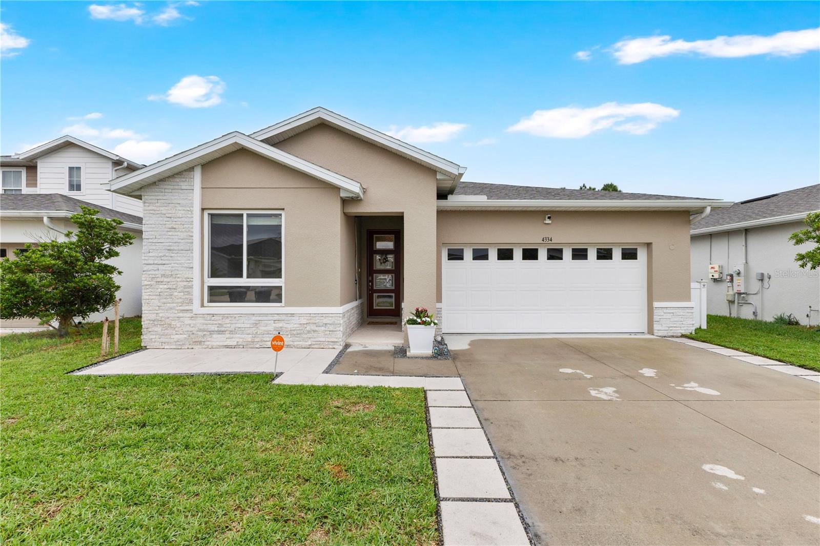 4334 Southern Vista Loop, FL