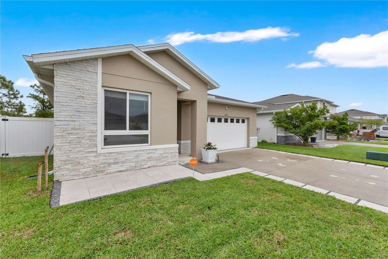 4334 Southern Vista Loop, FL