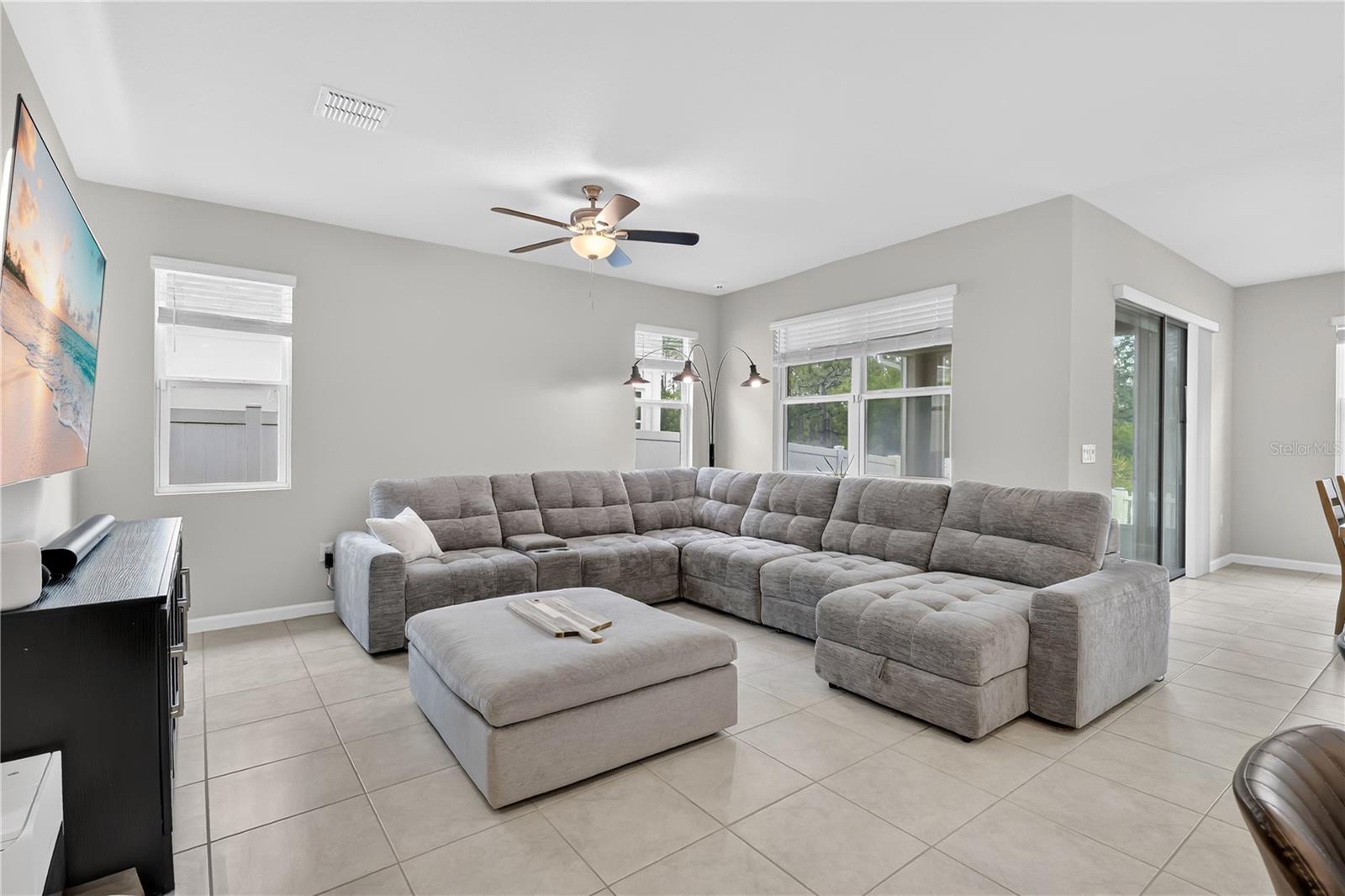 4334 Southern Vista Loop, FL
