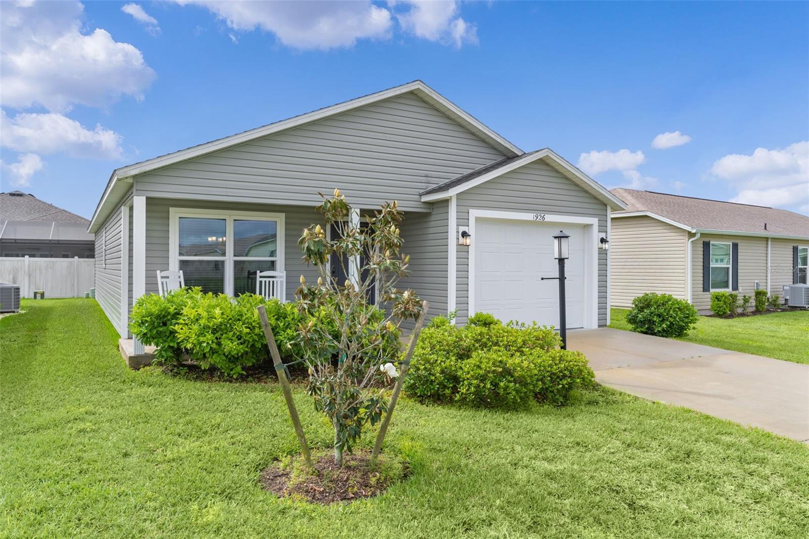1926 Hux Court, FL