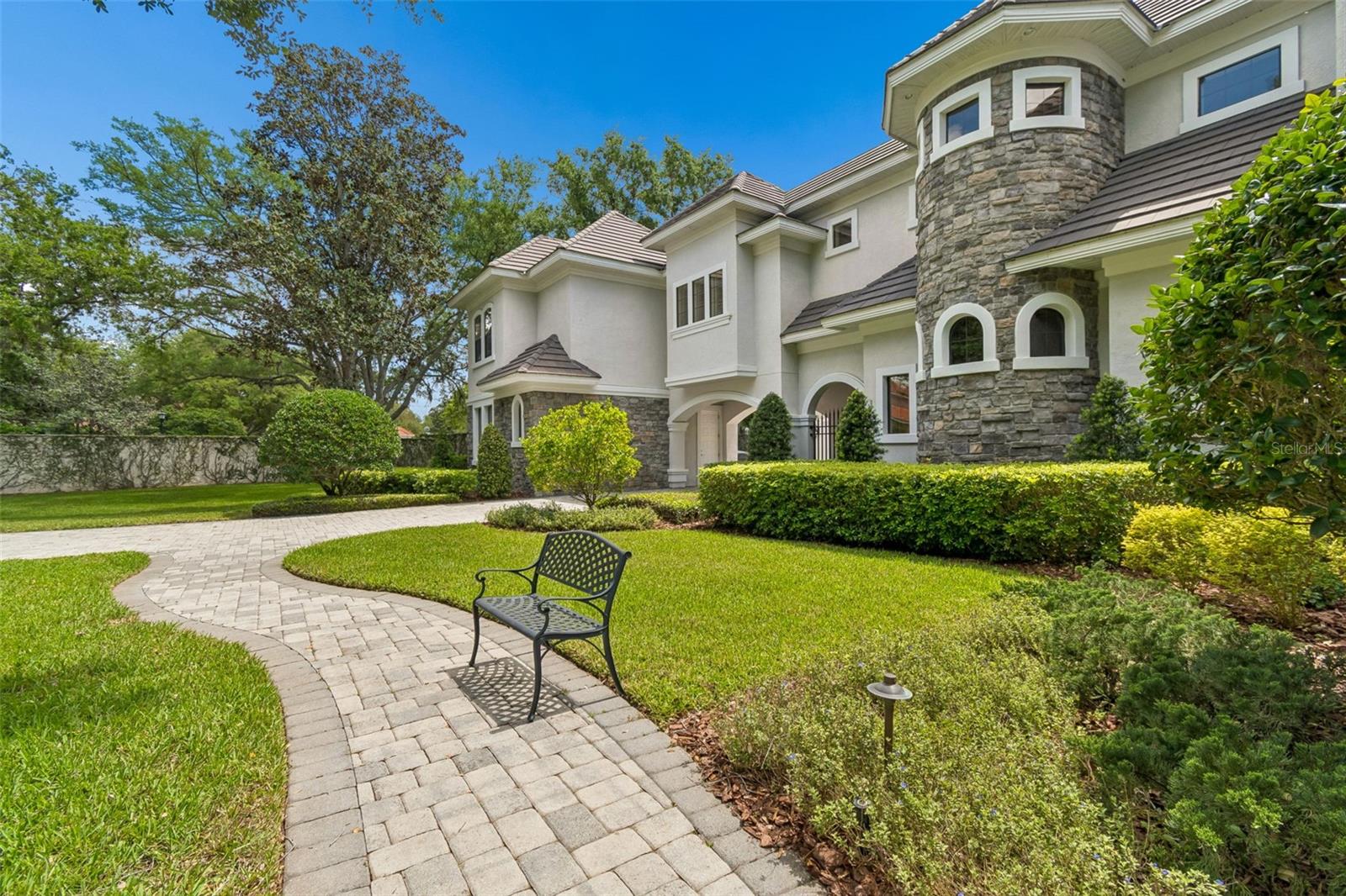 702 Berrocales De Avila, FL