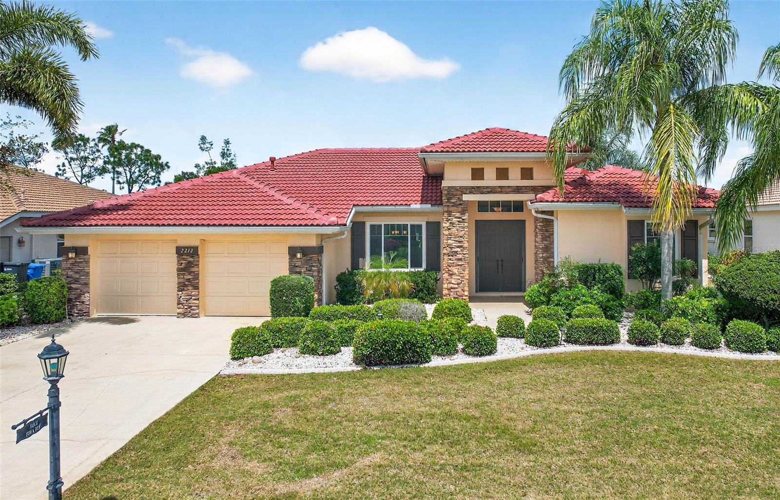 2212 Myrtle Vista Court, FL
