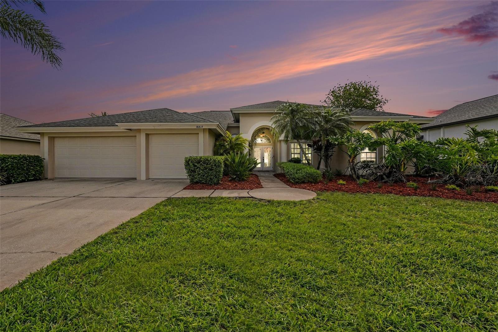 18817 Wimbledon Circle, FL