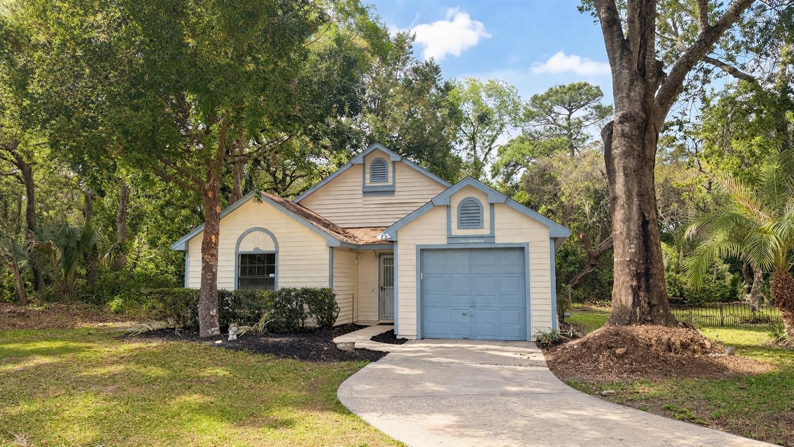 114 Spreading Oak Court, FL