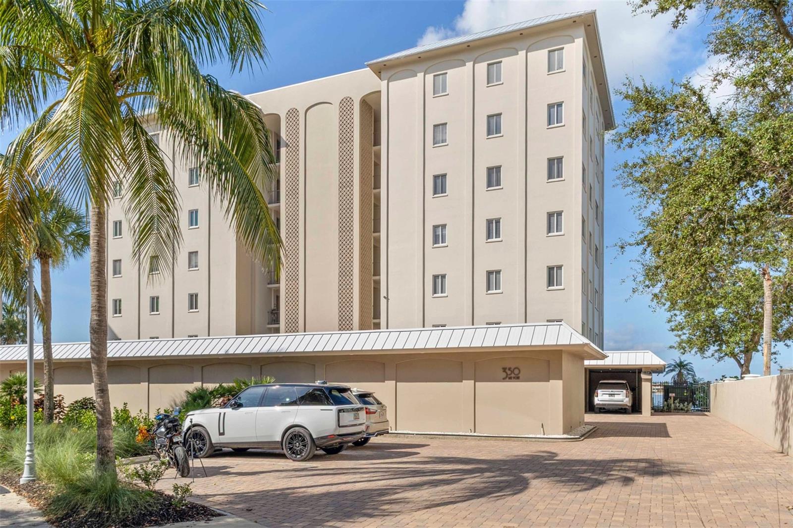 350 Golden Gate Point, FL