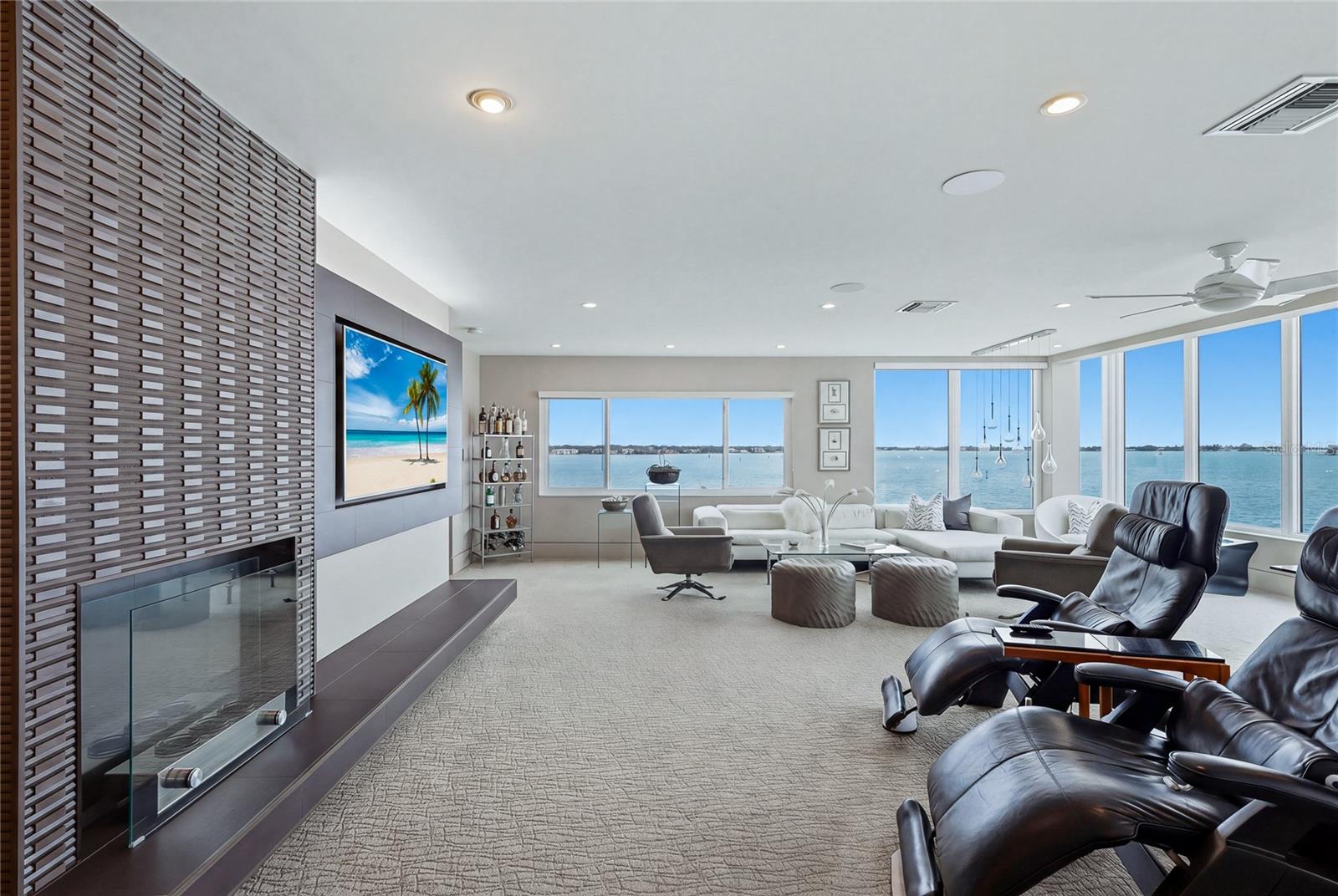 350 Golden Gate Point, FL