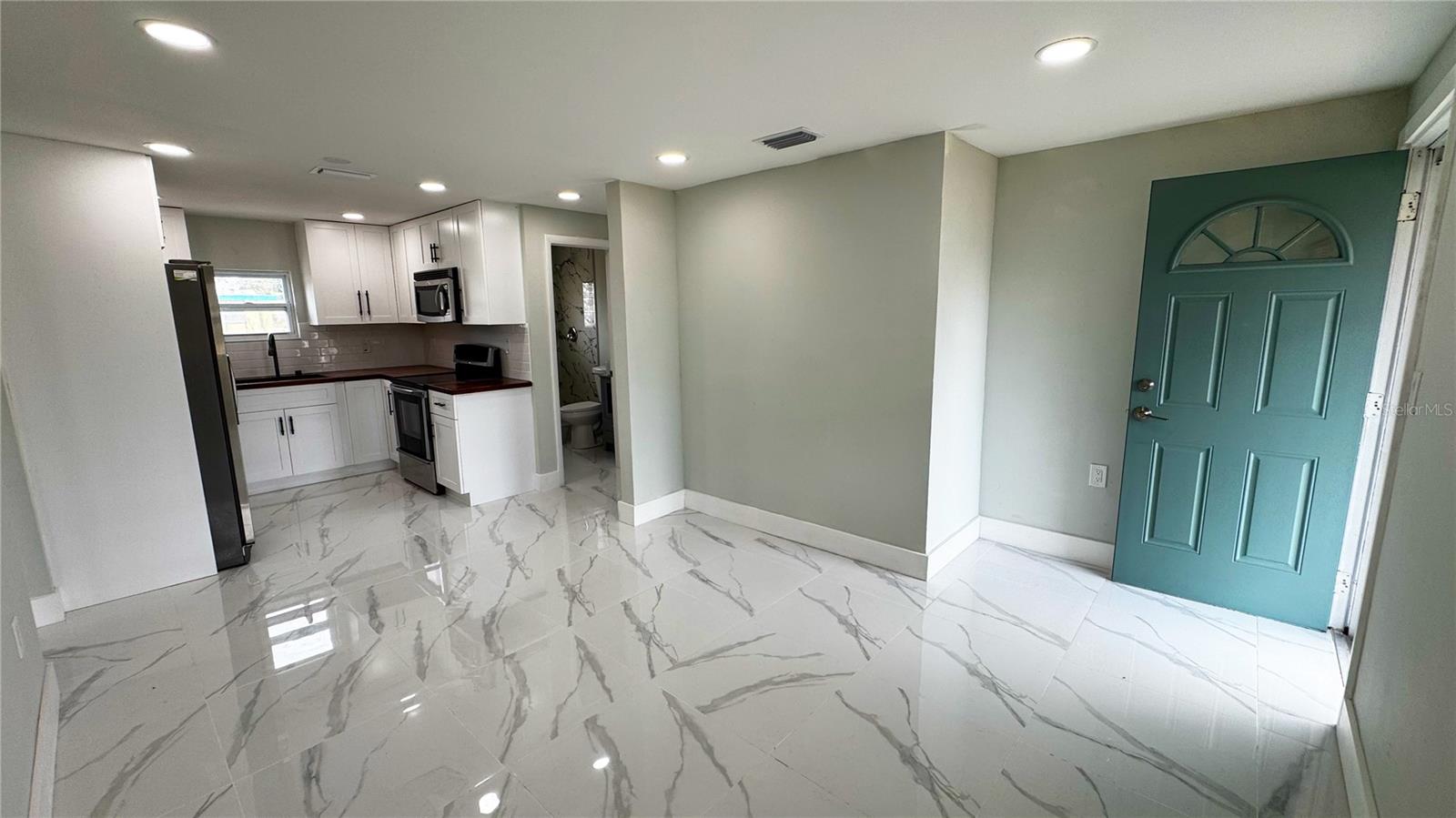 130 Virginia Court, FL