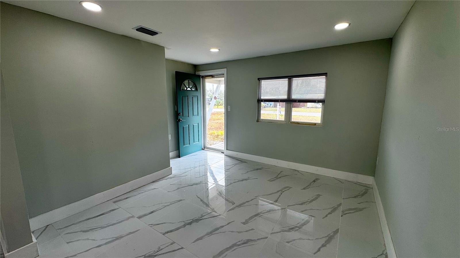 130 Virginia Court, FL