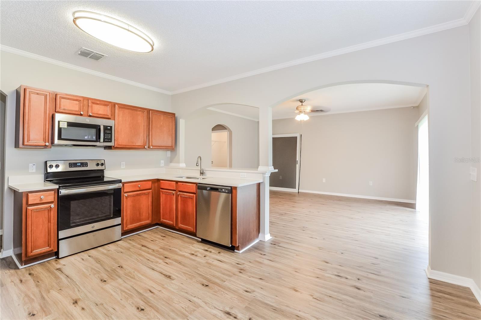 823 Abbeville Court, FL
