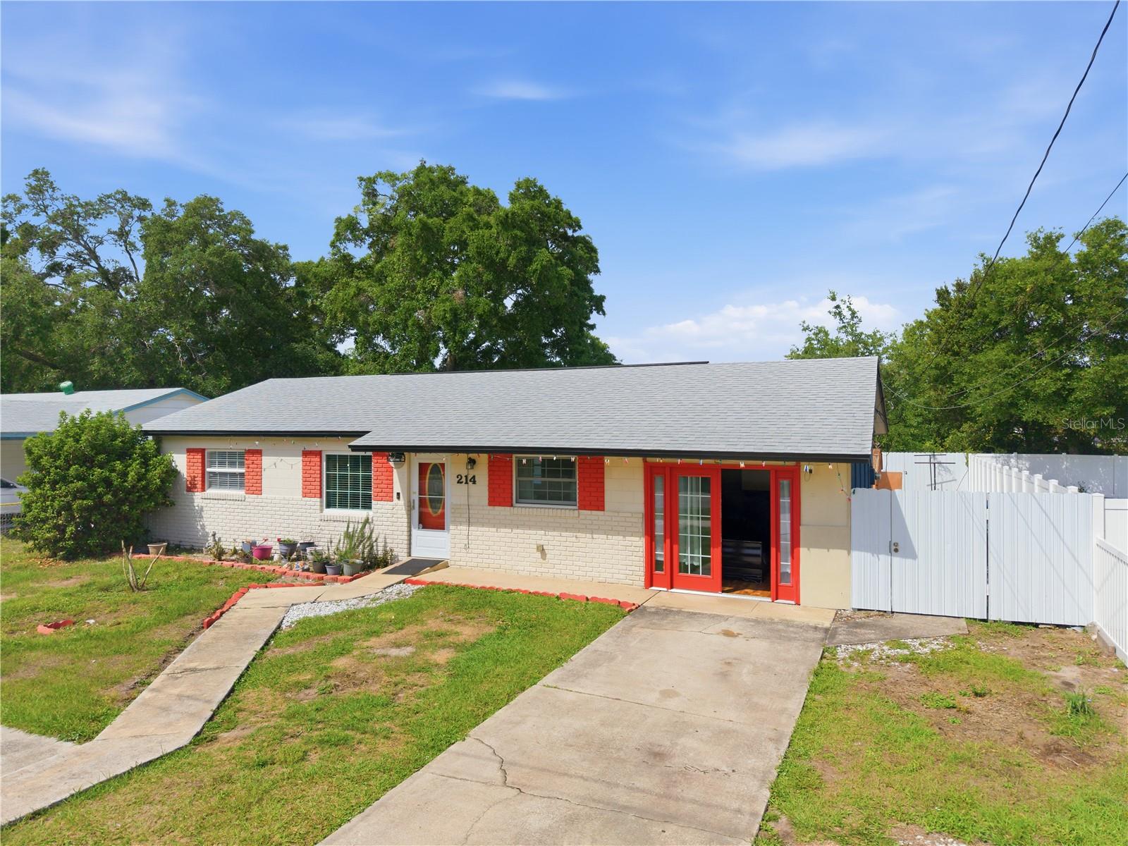 214 Thompson Road, FL