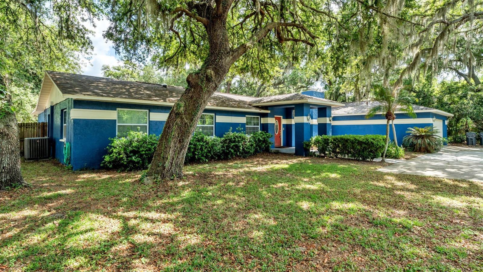 1121 Old Polk City Road, FL